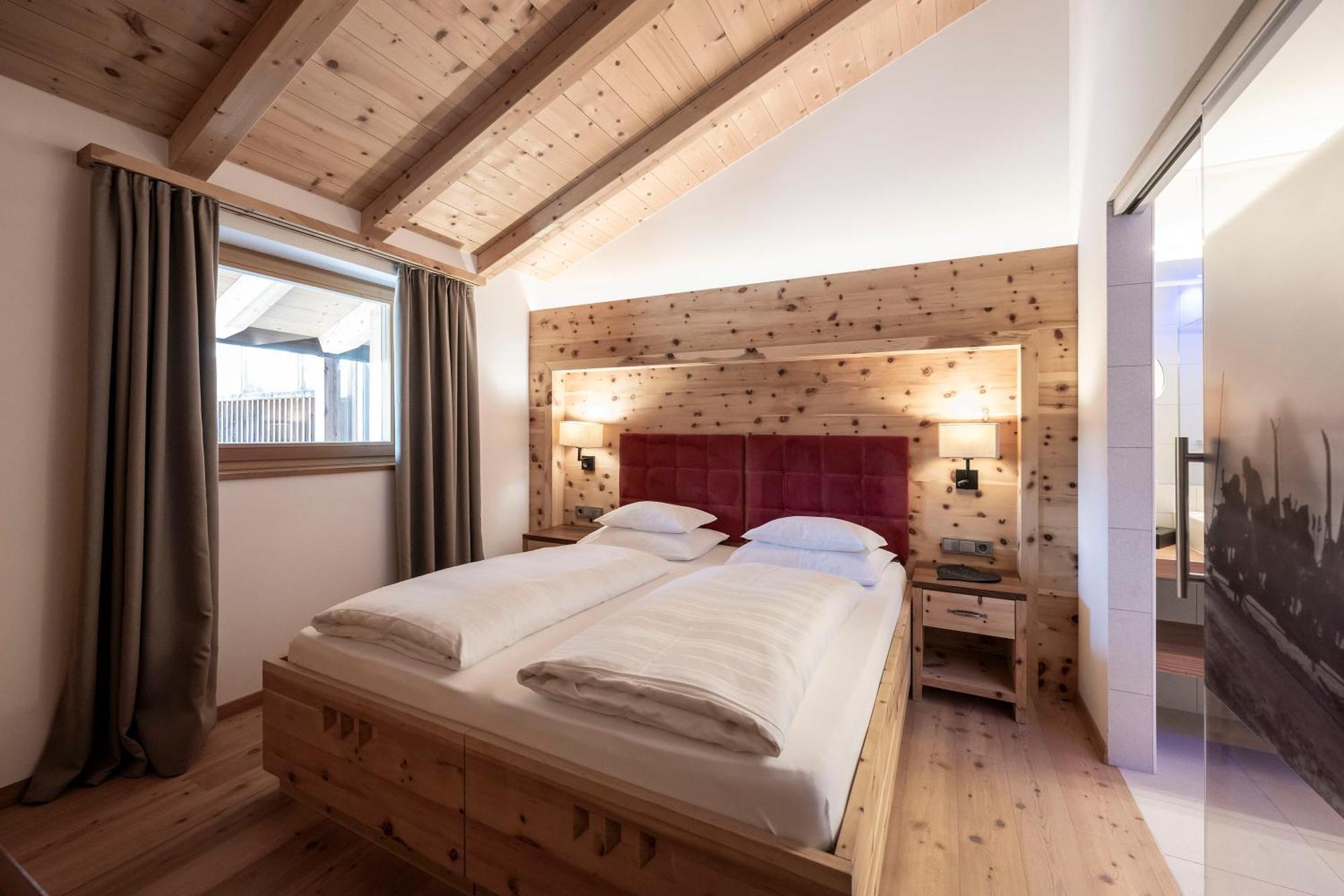 Dolmites Nature Hotel Vigilerhof ซีอูซี ภายนอก รูปภาพ
