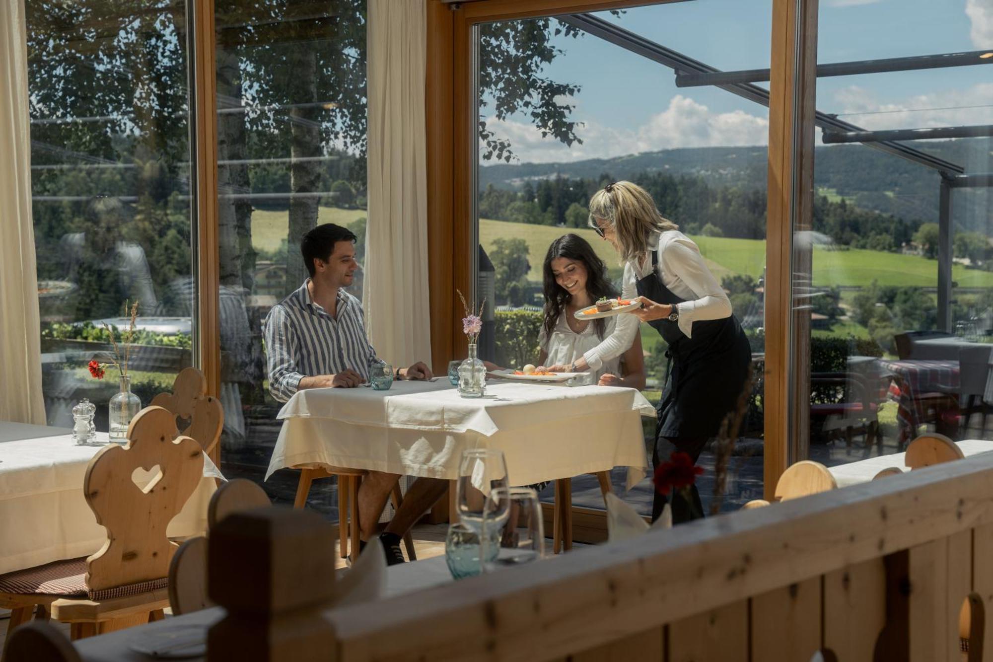 Dolmites Nature Hotel Vigilerhof ซีอูซี ภายนอก รูปภาพ