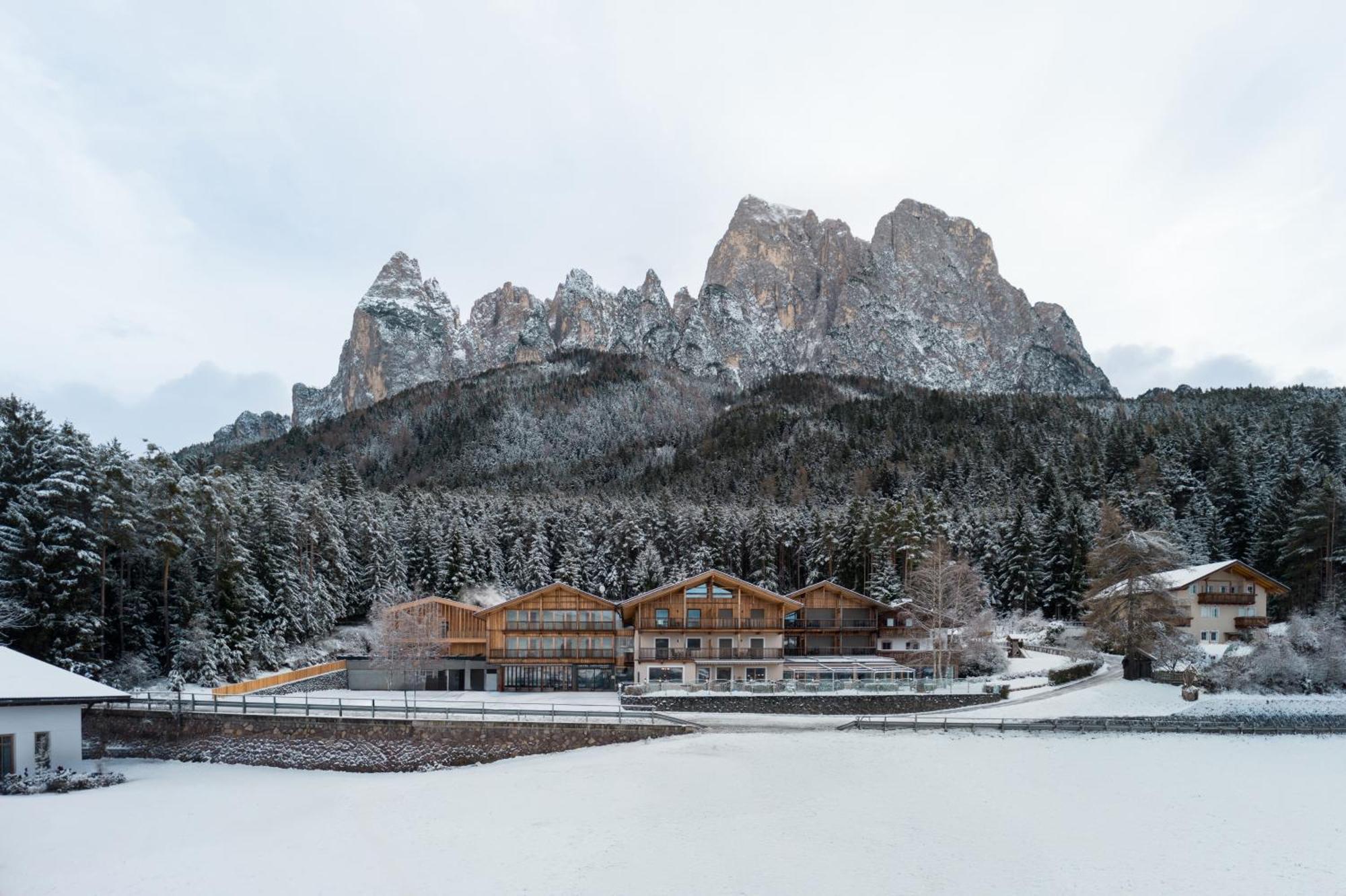 Dolmites Nature Hotel Vigilerhof ซีอูซี ภายนอก รูปภาพ